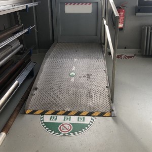 Pictogramme interdit de stocker sol sécurité électrique évacuation