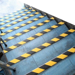 Ruban adhésif antidérapant au sol noir et jaune 50 mm x 18,3 m