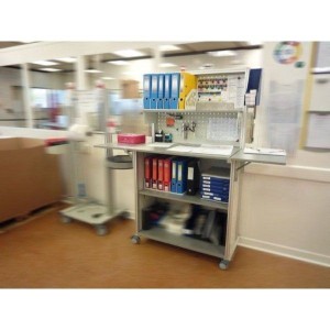 Poste de travail porte-outils MAINTPOST 800B | Fond perforé 140 kg