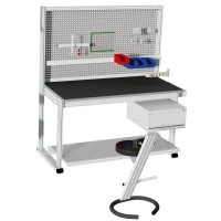 Établi d'atelier et panneaux d'outils INOX